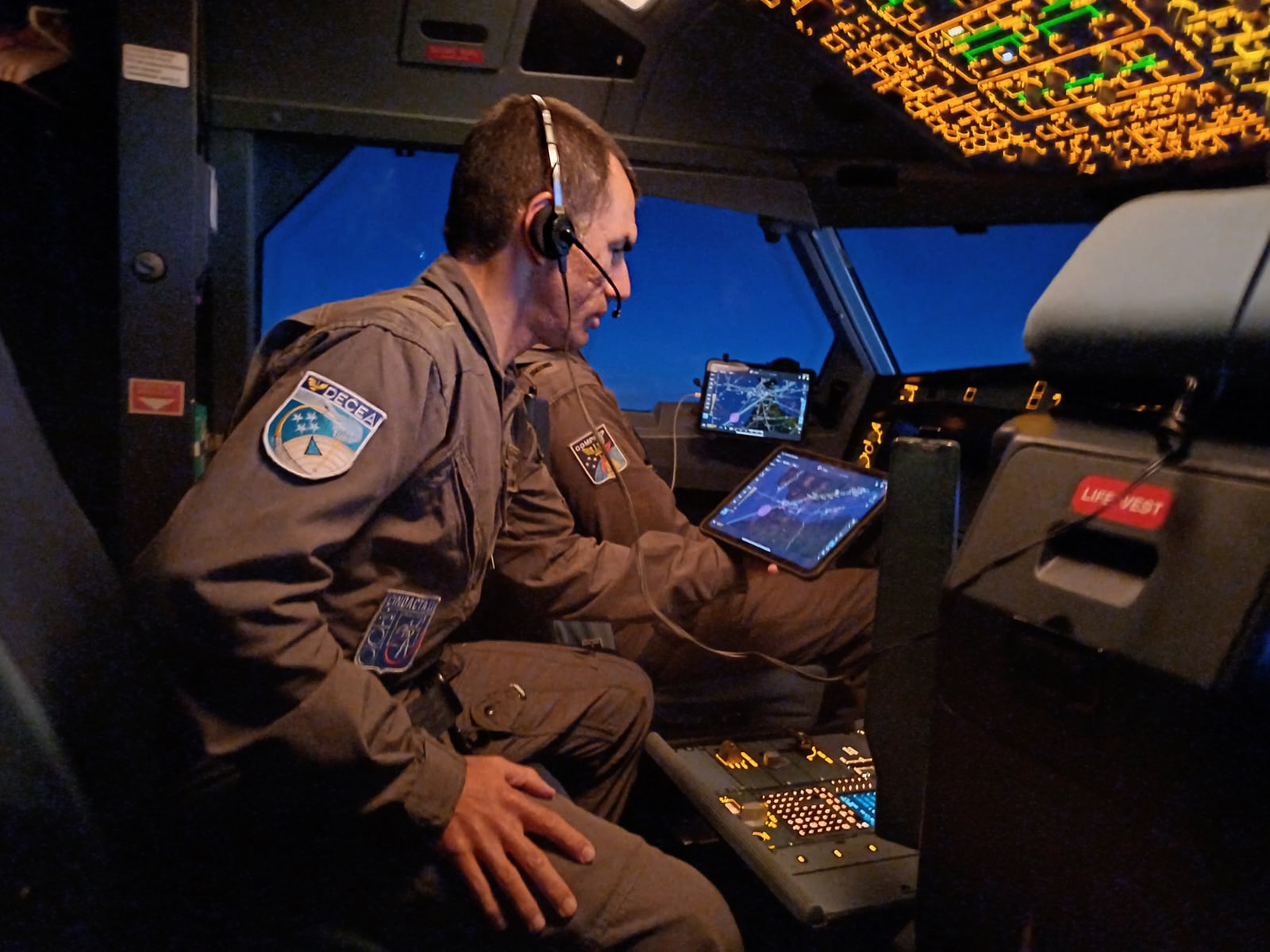 Controle de Tráfego Aéreo: Viajar de graça com a Força Aérea